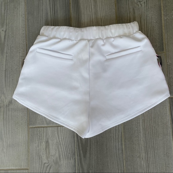 LF WHITE SHORTS - Picture 3 of 4